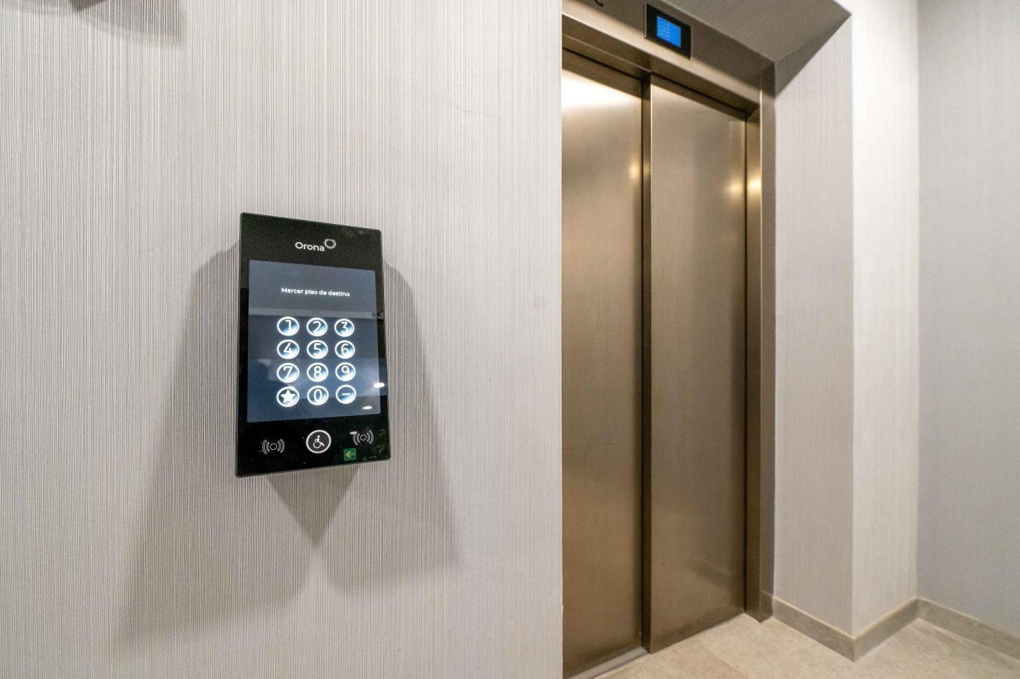 Sky Urban Tower Apartment Malaga