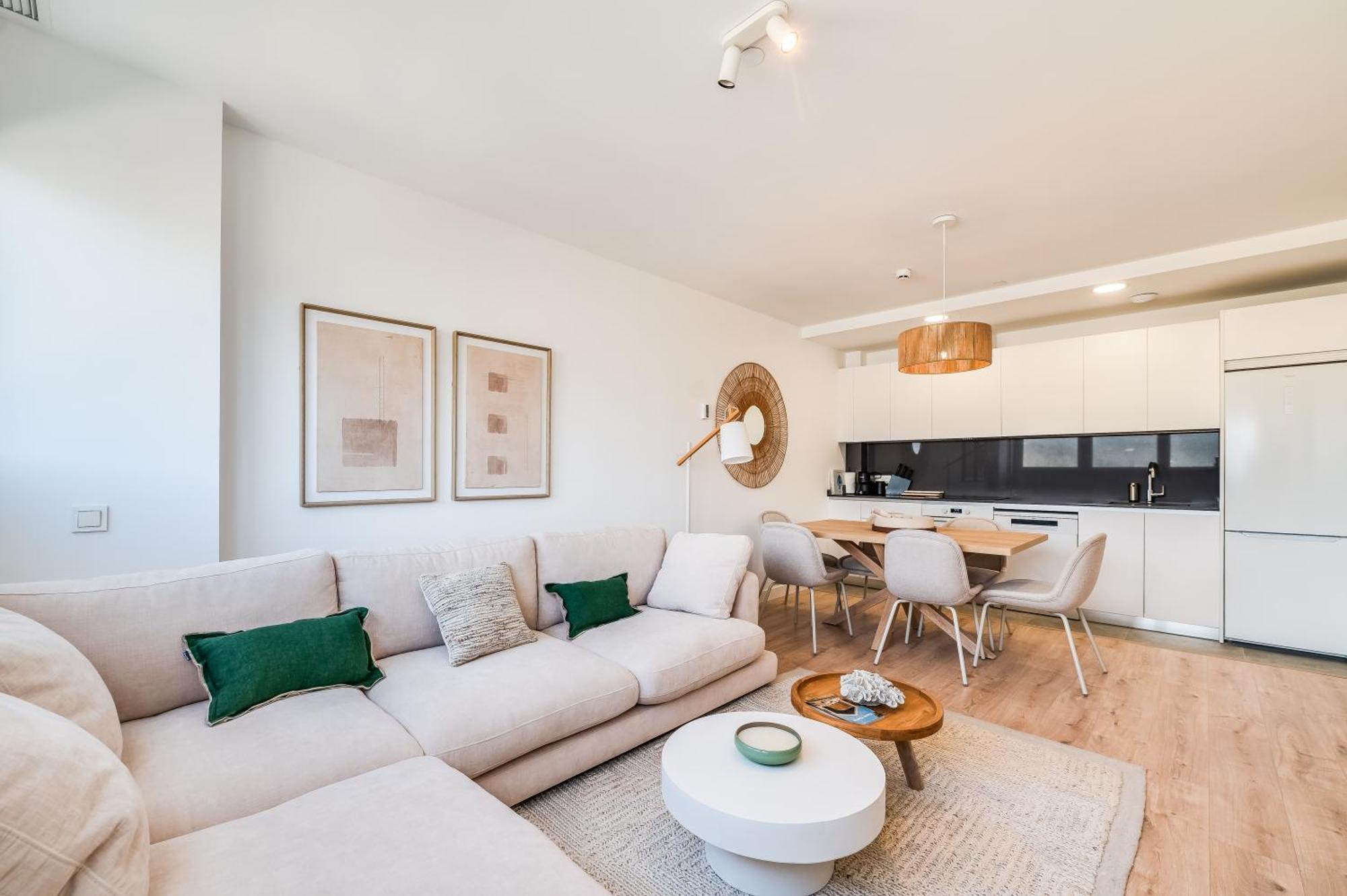 Sky Urban Tower Apartment *